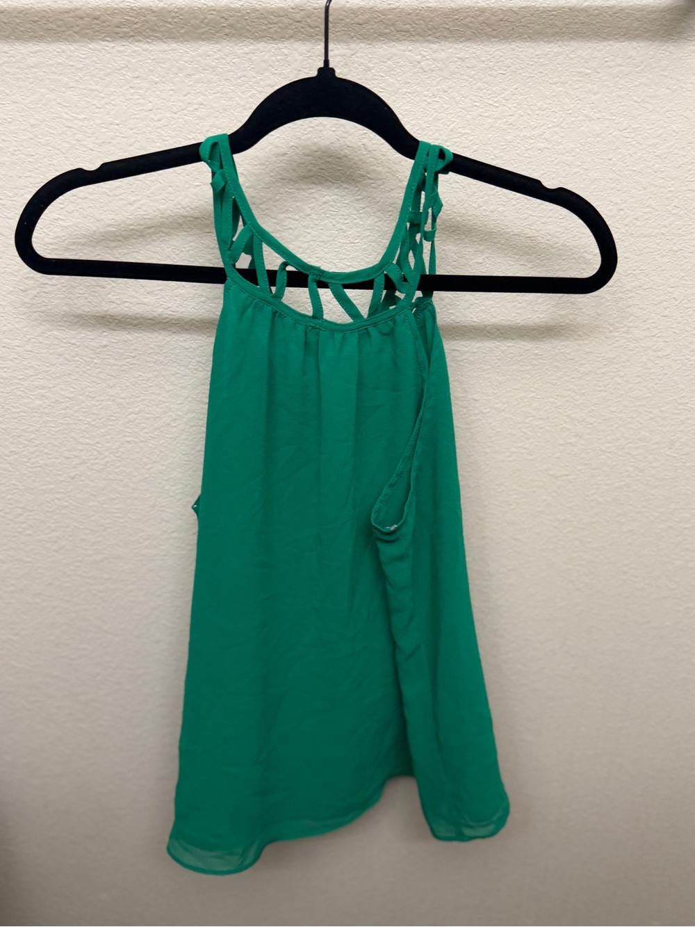 Women’s Green Sleeveless Tank Top with Lattice Back